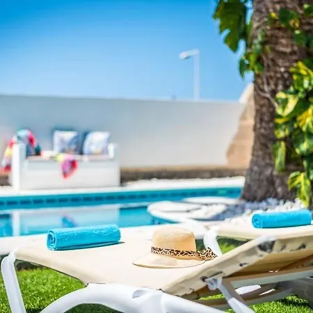 Playa De Fanabe Sleeps 8 Pool Air Con Villa