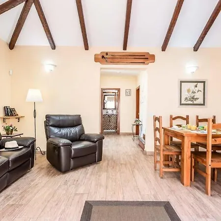 Playa De Fanabe Sleeps 8 Pool Air Con Costa Adeje (Tenerife)